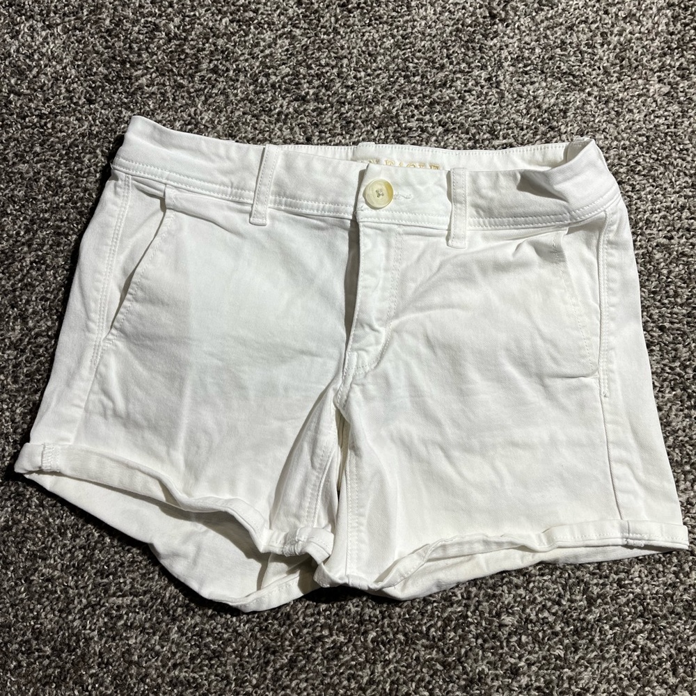 American Eagle White Midi Jean Shorts Super Stretch X Size 2 summer beach